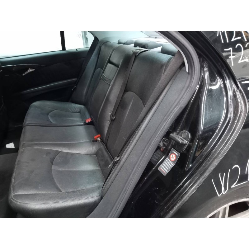 mercedes-benz clase e (w211) berlina del año 2002