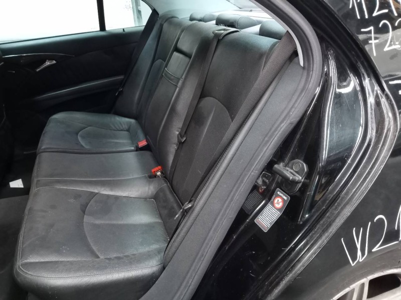 mercedes-benz clase e (w211) berlina del año 2002