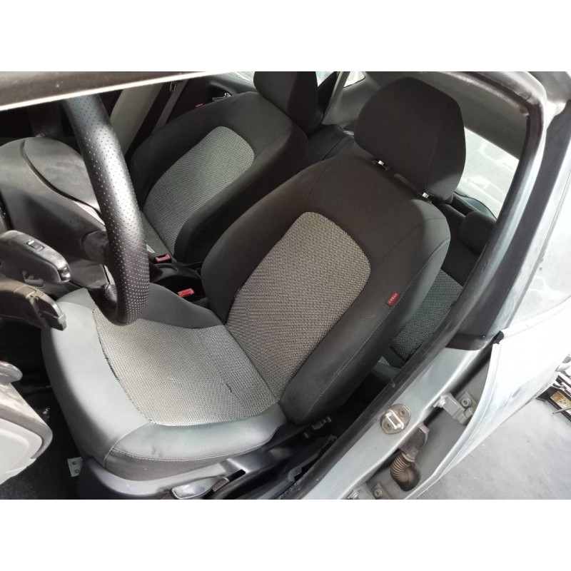 seat ibiza (6j5) del año 2009