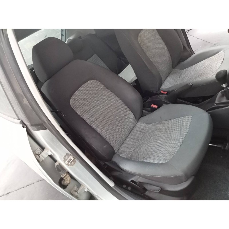 seat ibiza (6j5) del año 2009