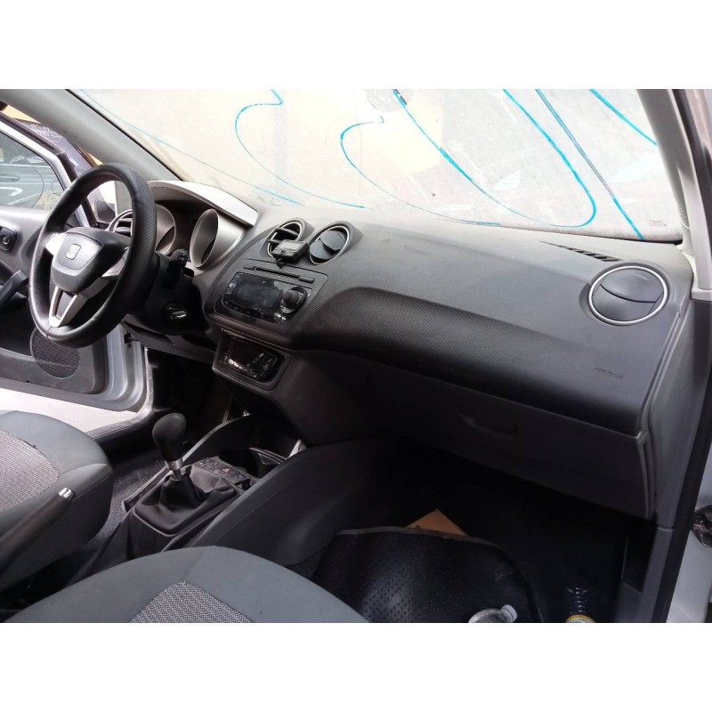 seat ibiza (6j5) del año 2009