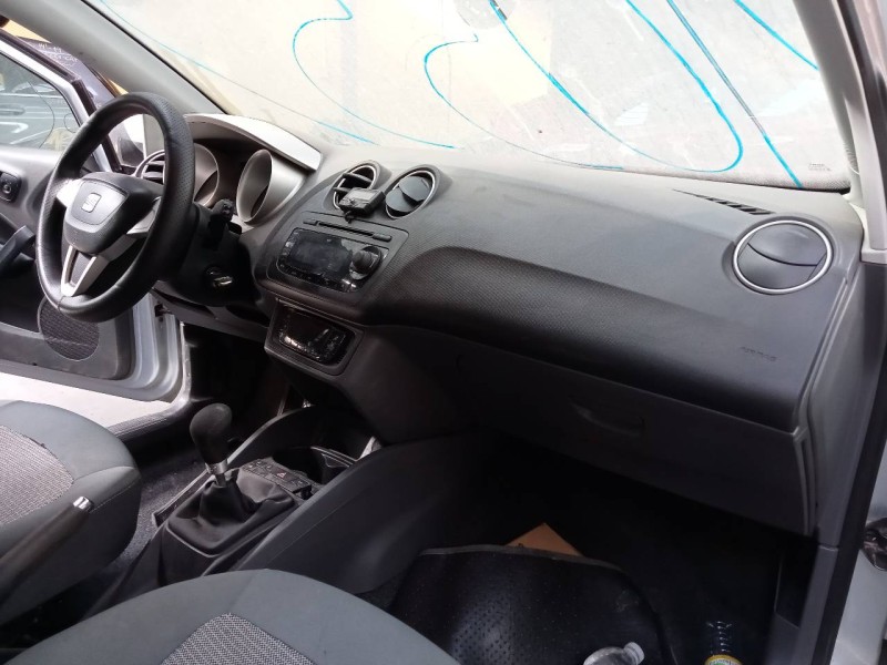 seat ibiza (6j5) del año 2009