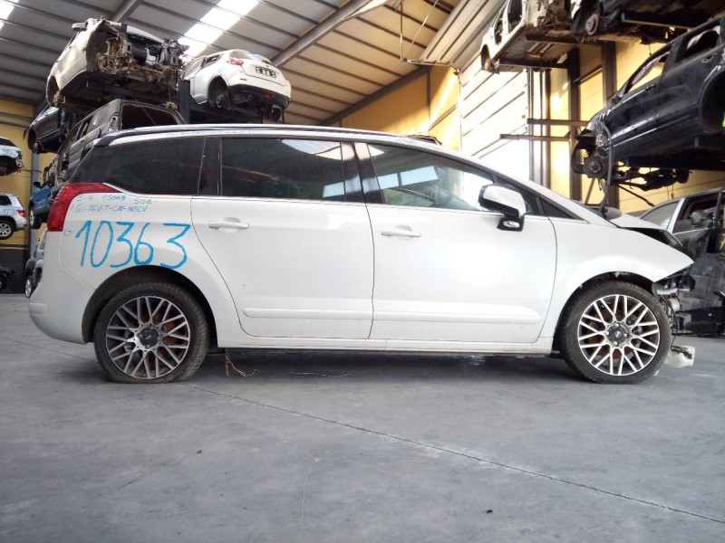 peugeot 5008 del año 2016