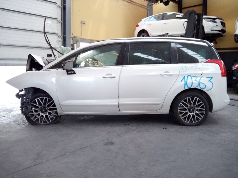 peugeot 5008 del año 2016