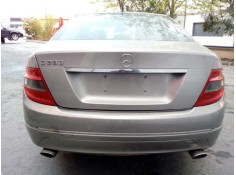 mercedes-benz clase c (w204) berlina del año 2007 2