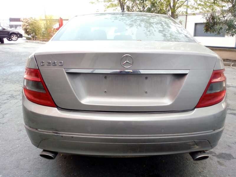 mercedes-benz clase c (w204) berlina del año 2007