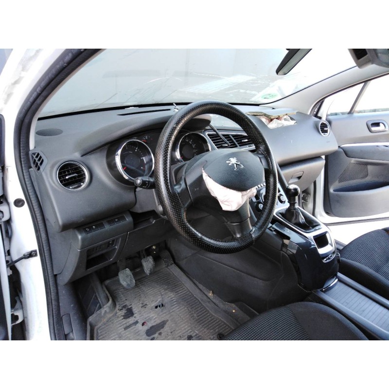 peugeot 5008 del año 2016