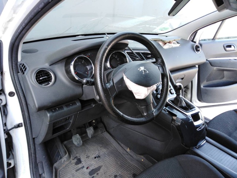 peugeot 5008 del año 2016