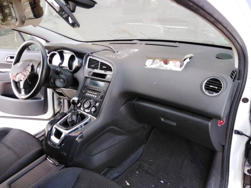 peugeot 5008 del año 2016