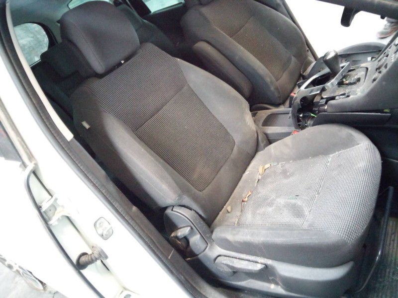 peugeot 5008 del año 2016