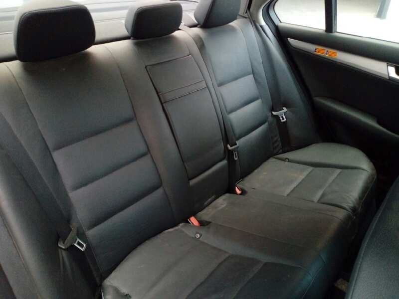 mercedes-benz clase c (w204) berlina del año 2007