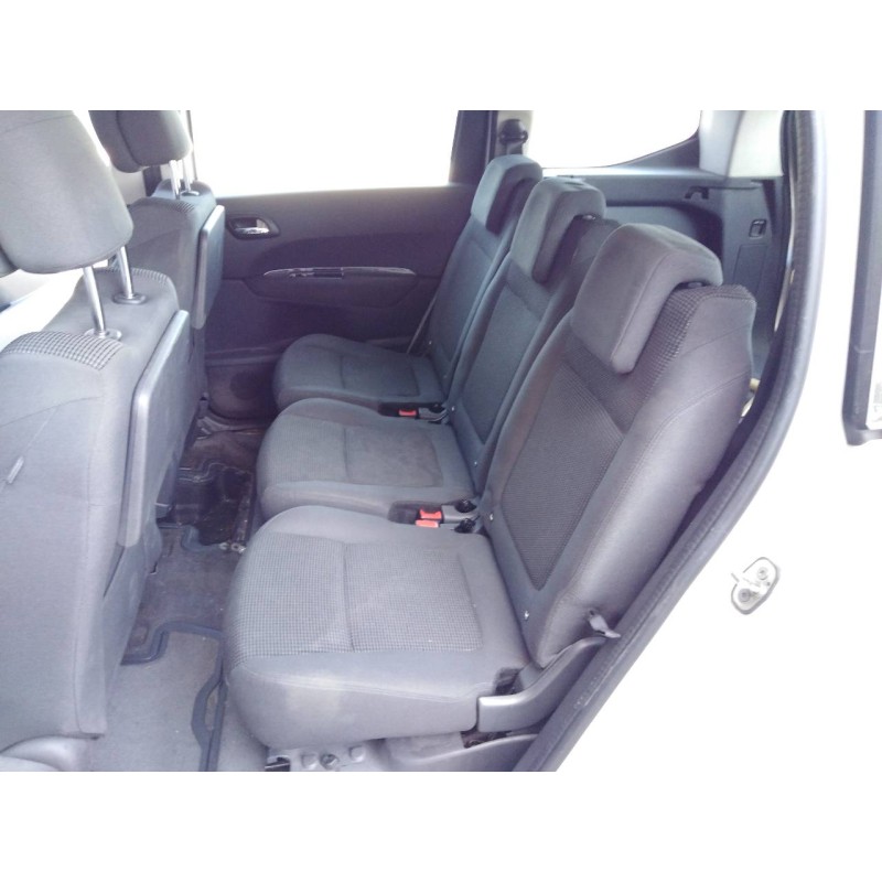 peugeot 5008 del año 2016