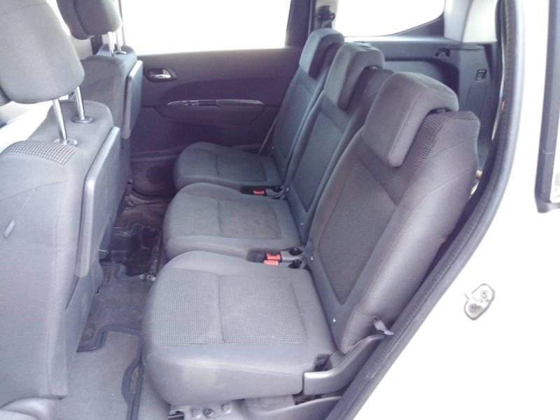 peugeot 5008 del año 2016