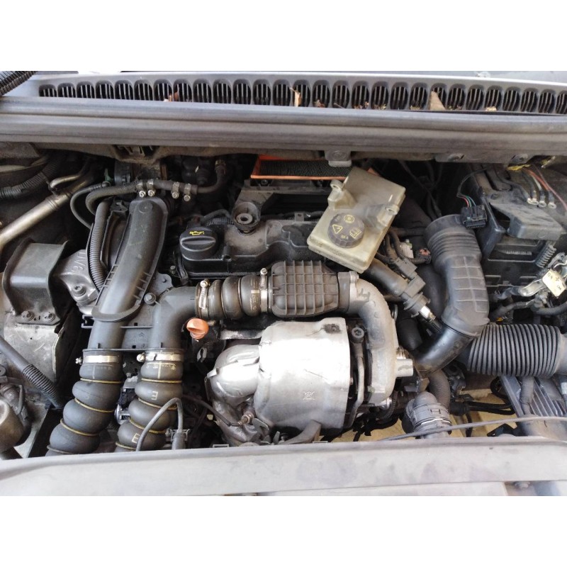 peugeot 5008 del año 2016