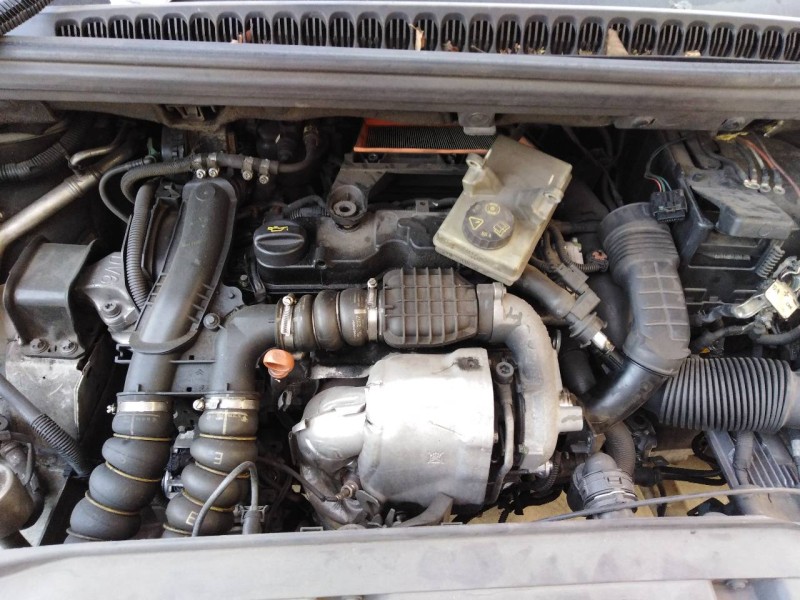 peugeot 5008 del año 2016