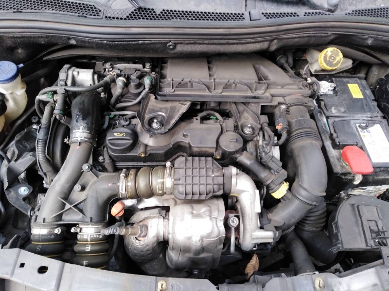 peugeot 208 del año 2013