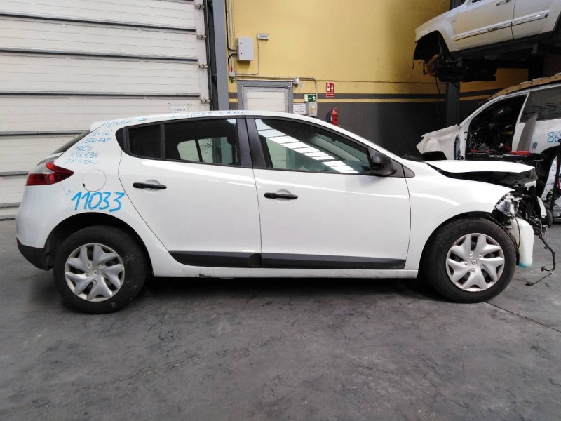 renault megane iii berlina 5 p del año 2013