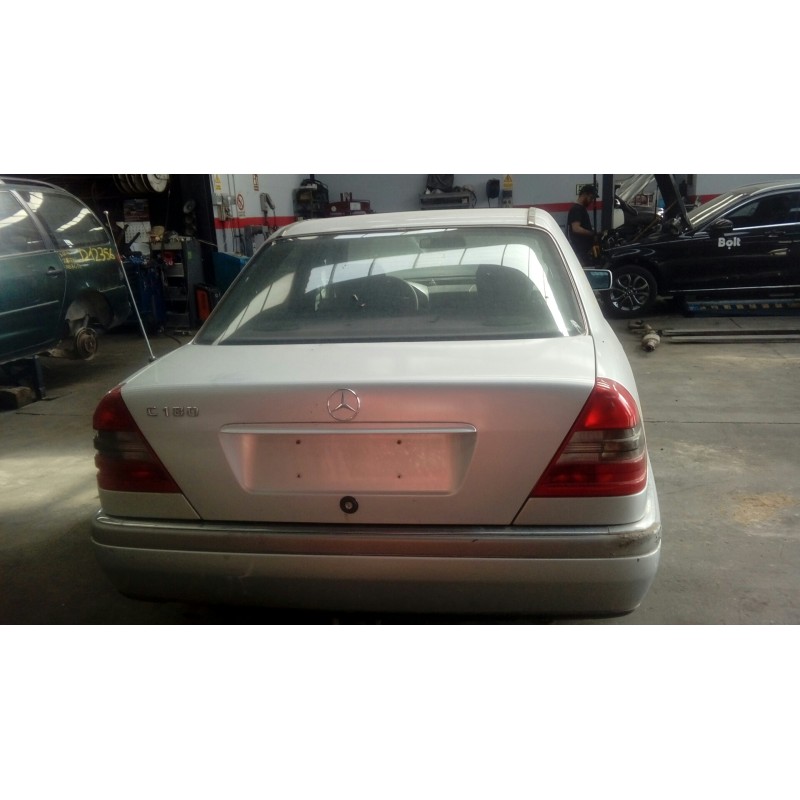 mercedes-benz clase c (w202) berlina del año 1993