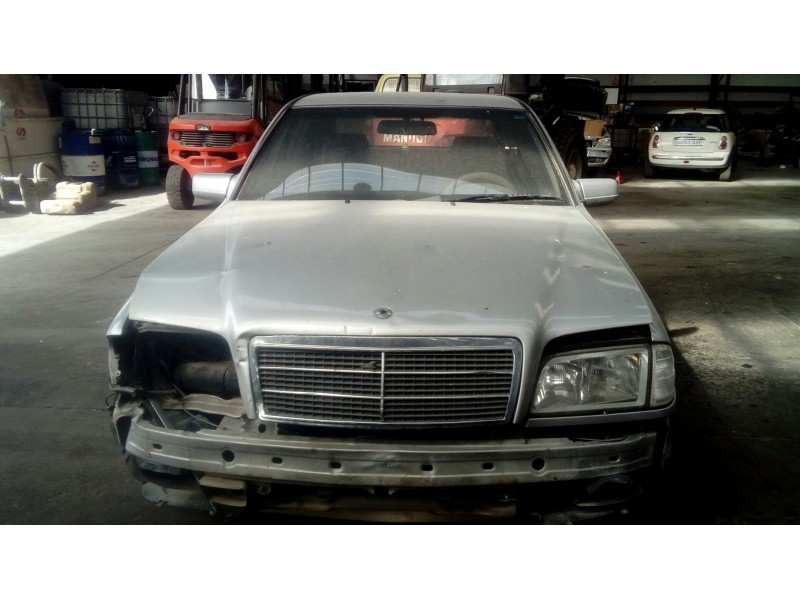 mercedes-benz clase c (w202) berlina del año 1993