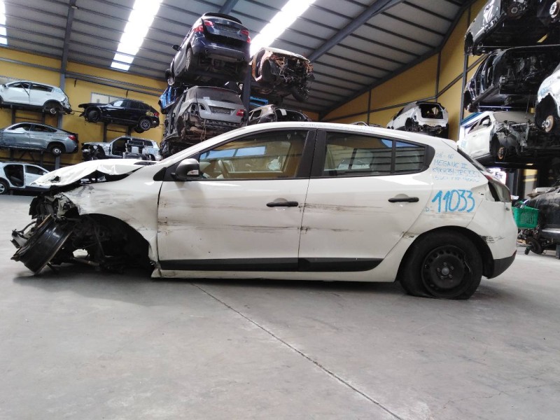 renault megane iii berlina 5 p del año 2013