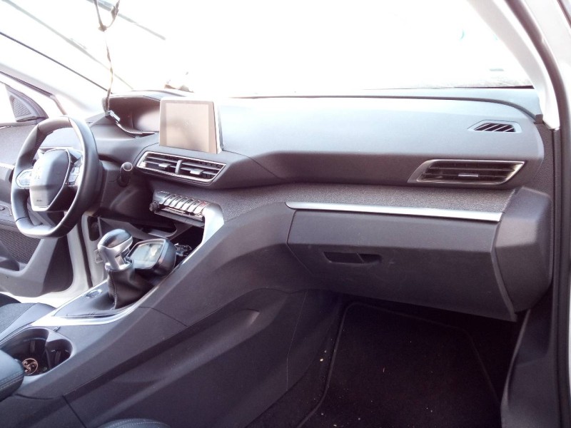 peugeot 3008 del año 2019