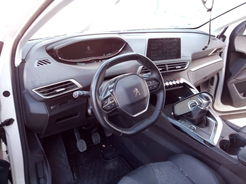 peugeot 3008 del año 2019