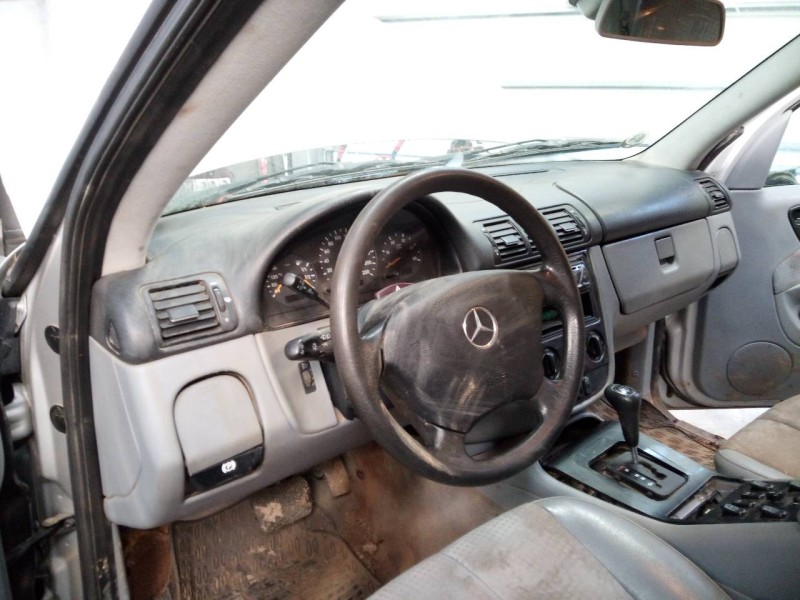 mercedes-benz clase m (w163) del año 2001