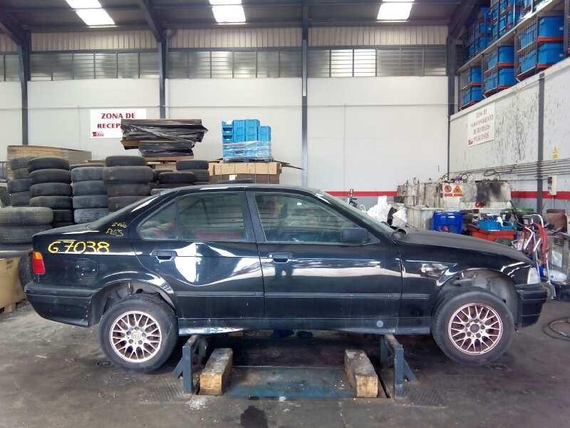 bmw serie 3 berlina (e36) del año 2002