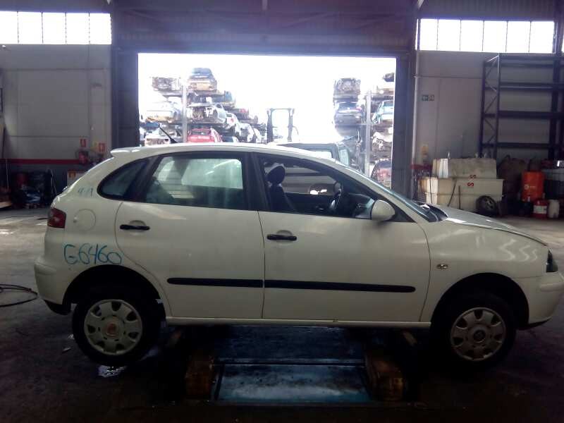 seat ibiza (6l1) del año 2004