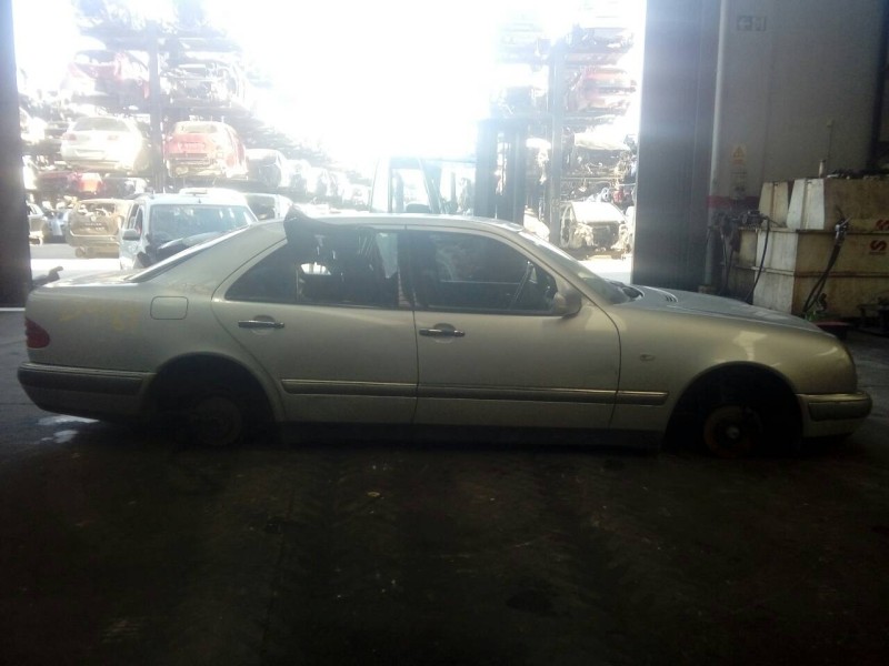 mercedes-benz clase e (w210) berlina diesel del año 1999
