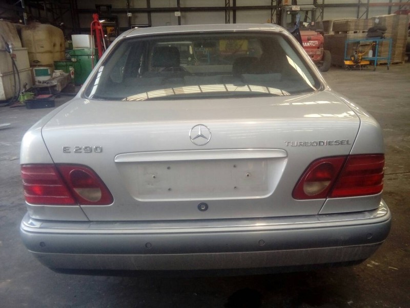 mercedes-benz clase e (w210) berlina diesel del año 1999