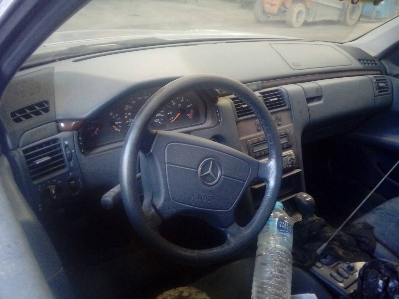 mercedes-benz clase e (w210) berlina diesel del año 1999