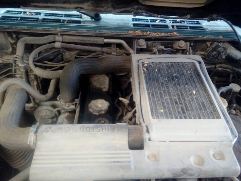 mitsubishi montero (v20/v40) del año 1999