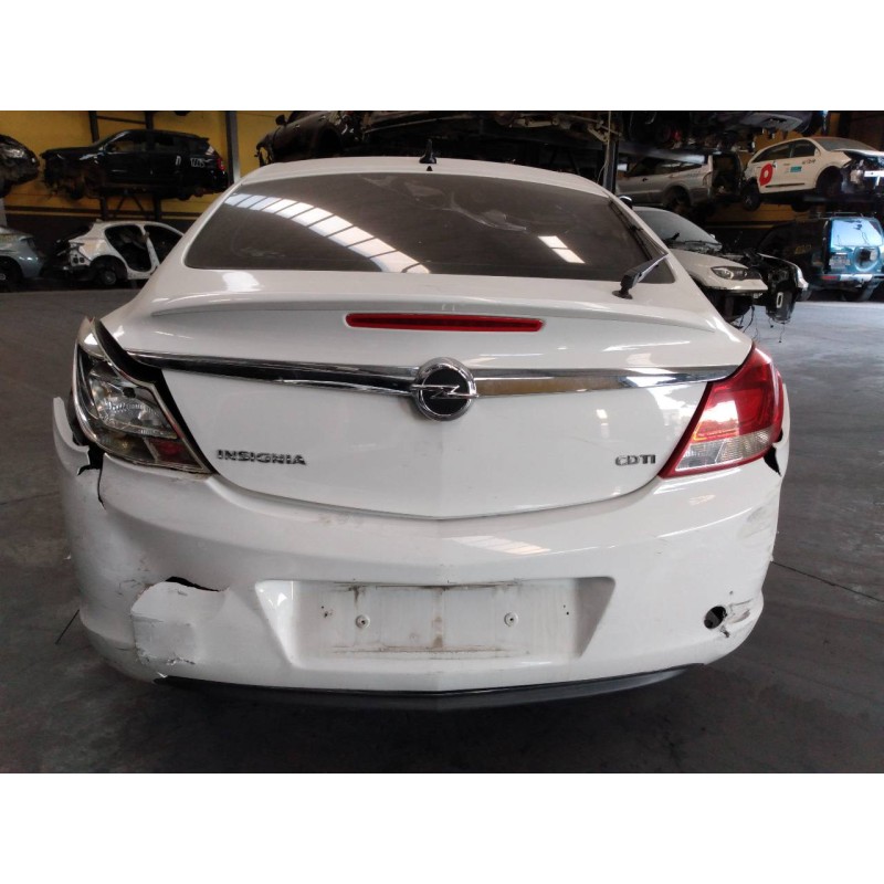 opel insignia berlina del año 2010