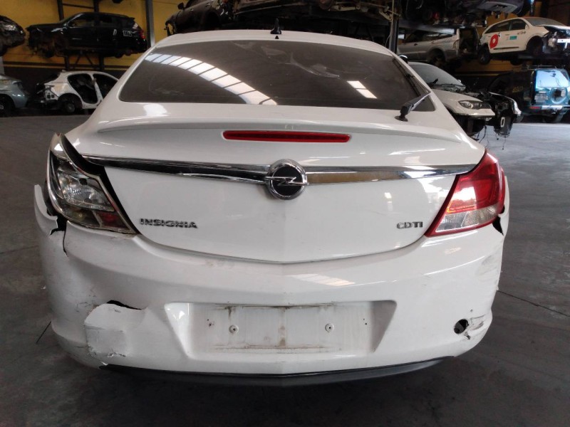 opel insignia berlina del año 2010