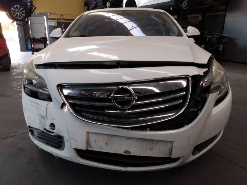 opel insignia berlina del año 2010