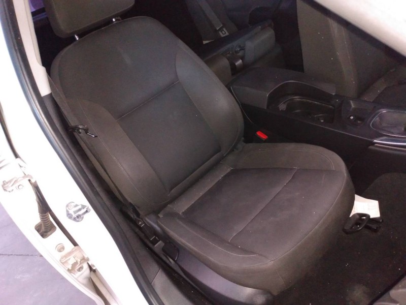 opel insignia berlina del año 2010