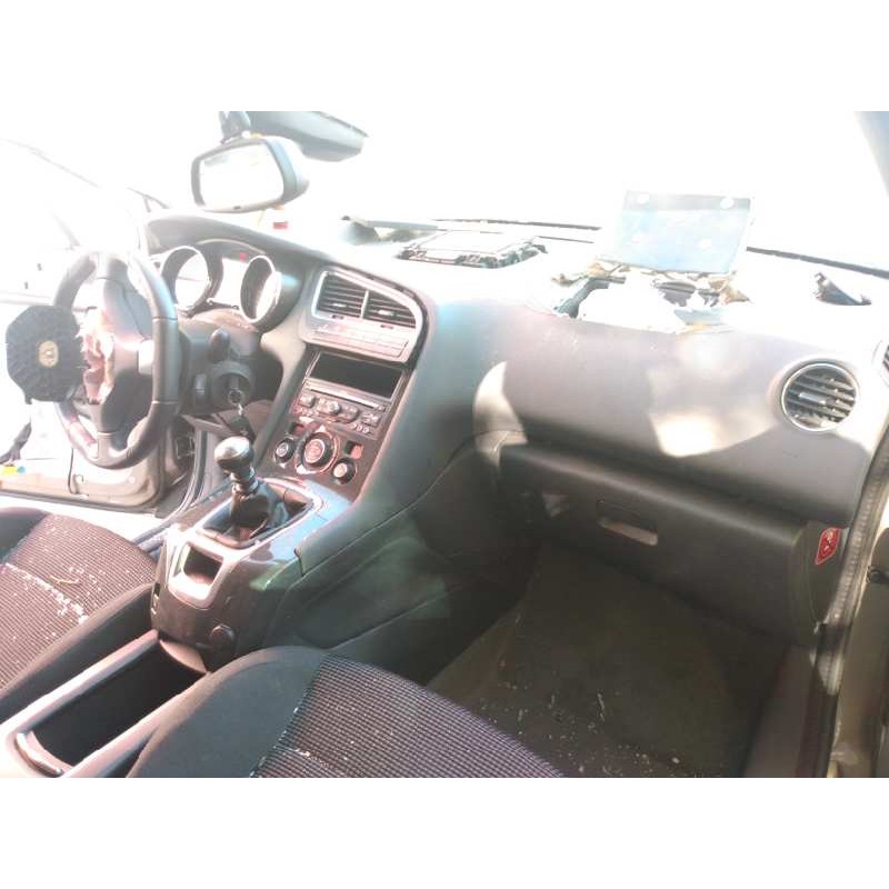 peugeot 5008 del año 2013