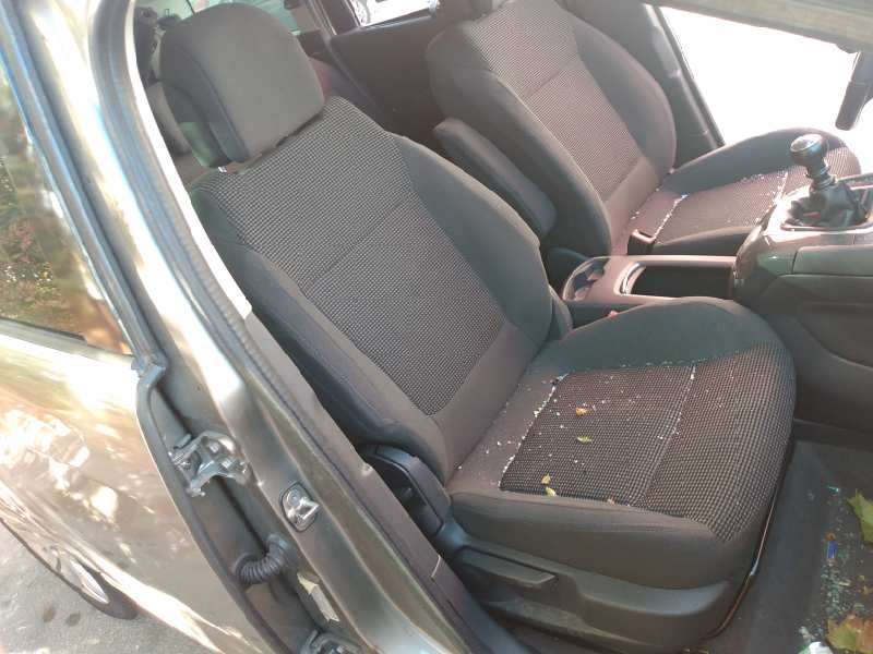 peugeot 5008 del año 2013