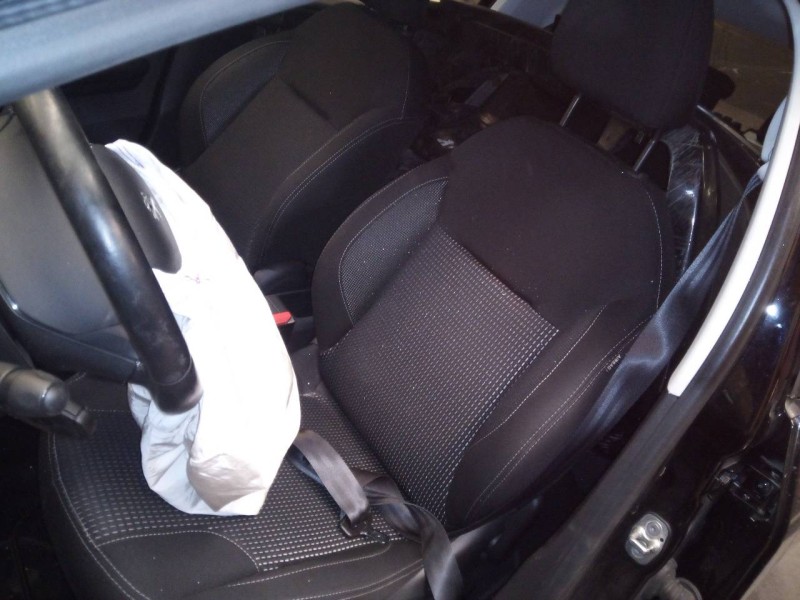 peugeot 208 (p2) del año 2019