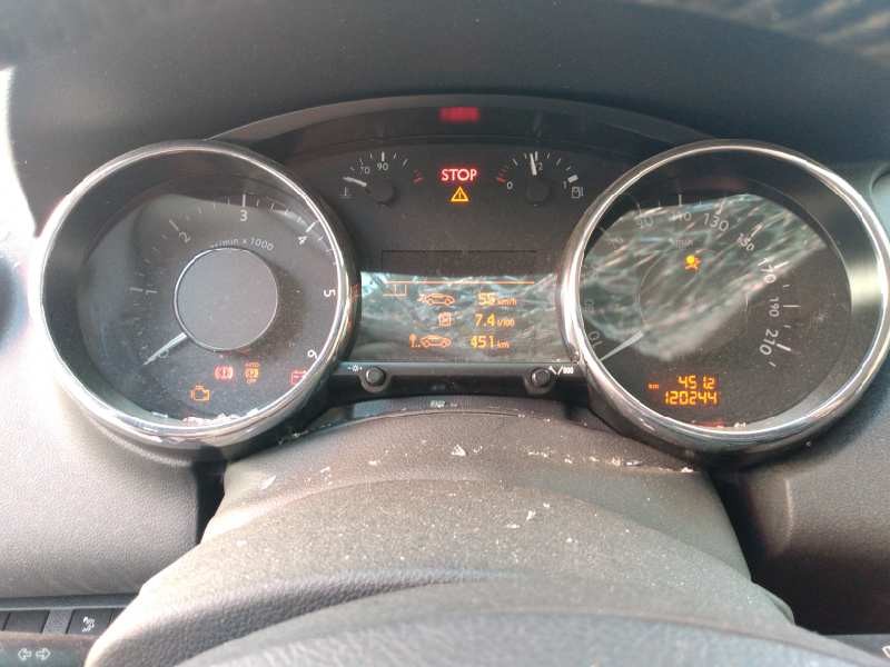 peugeot 5008 del año 2013