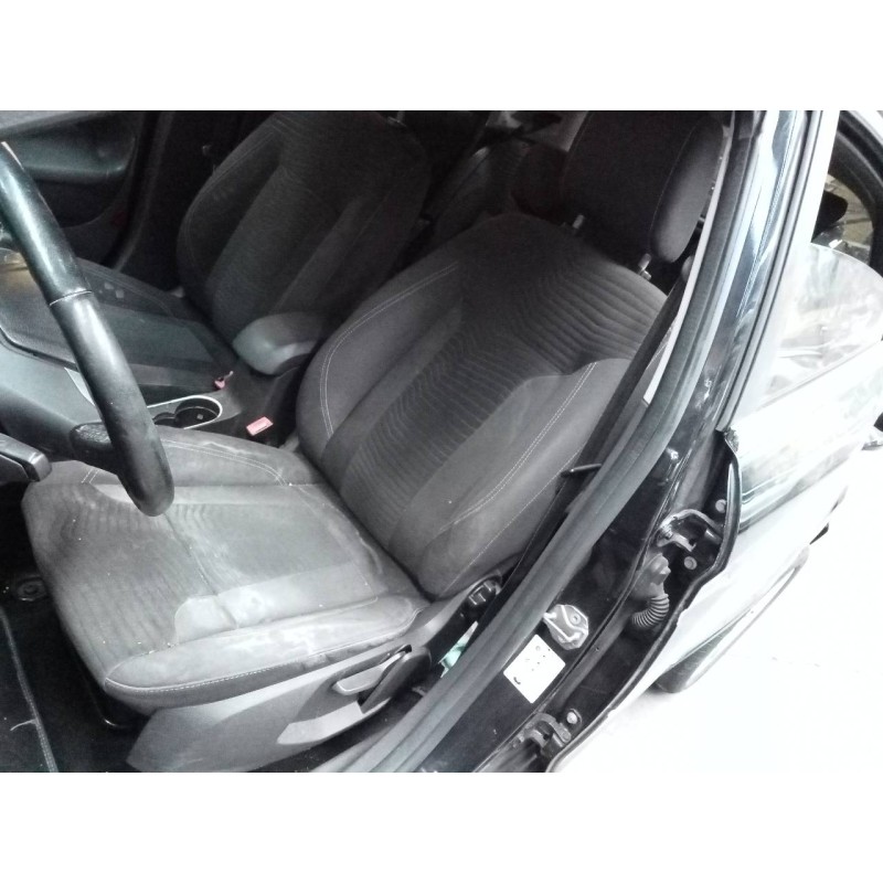 ford fiesta (ccn) del año 2013