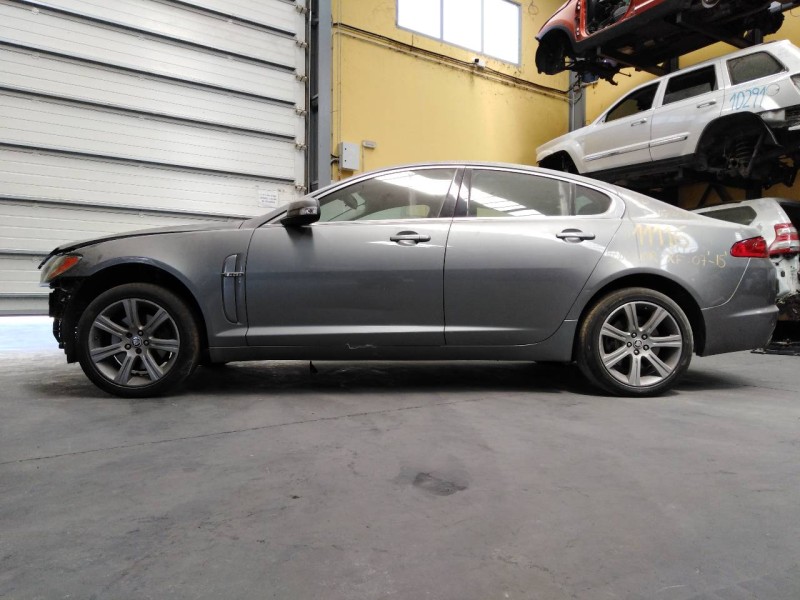 jaguar xf del año 2009