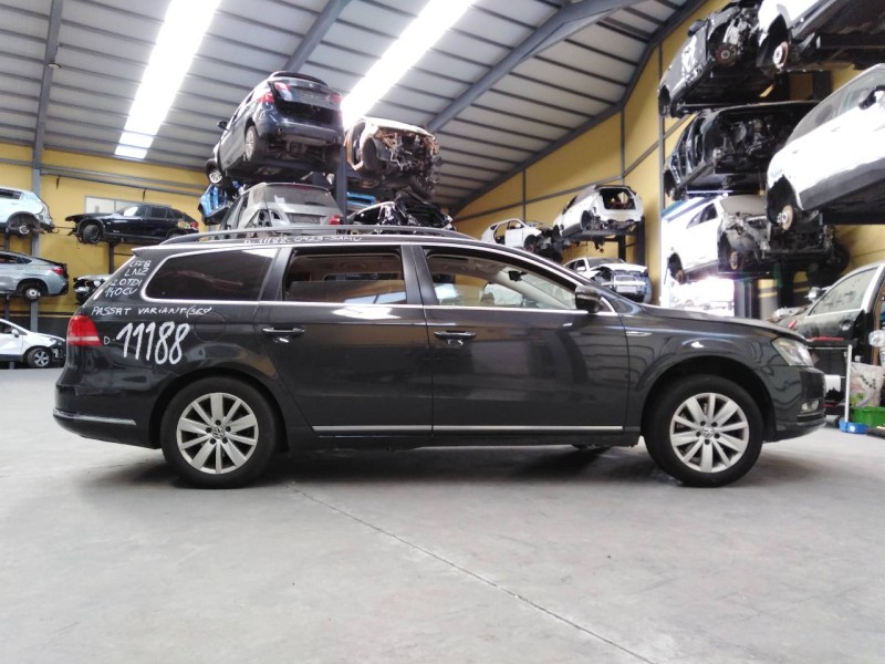 volkswagen passat variant (365) del año 2011