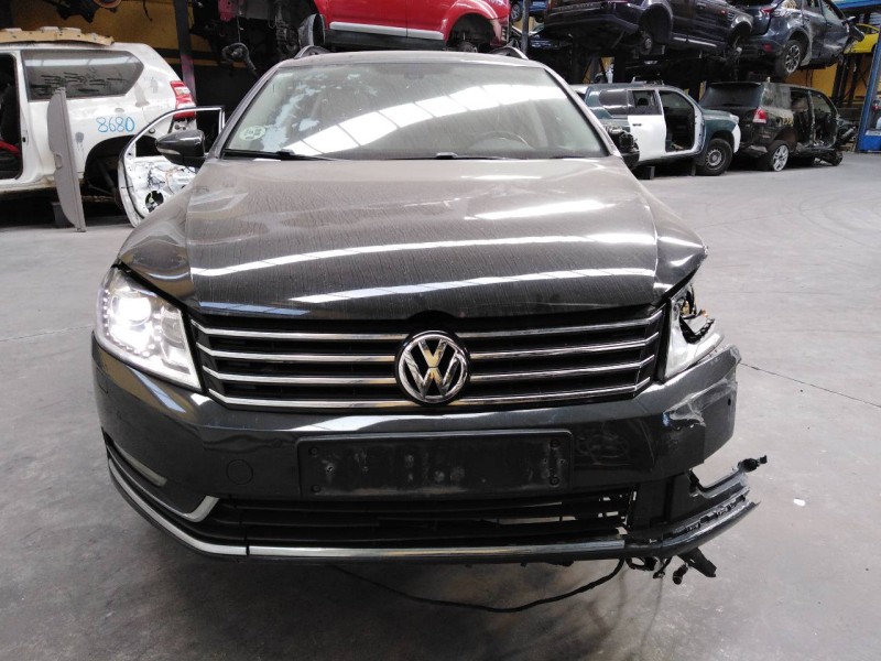 volkswagen passat variant (365) del año 2011