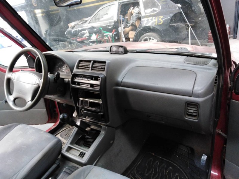 suzuki vitara se/sv (et) del año 2004