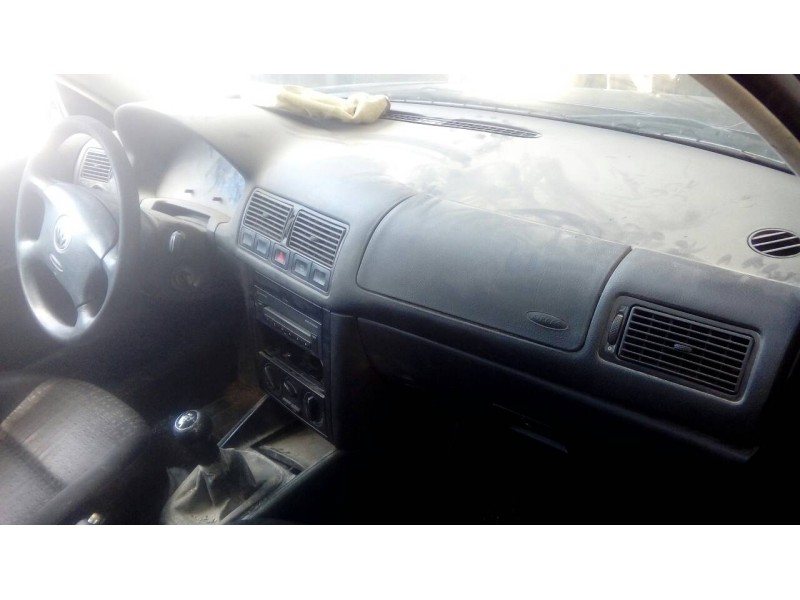 volkswagen golf iv berlina (1j1) del año 2002