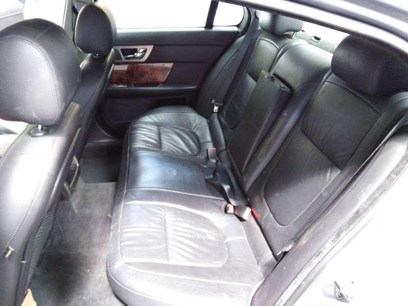 jaguar xf del año 2009