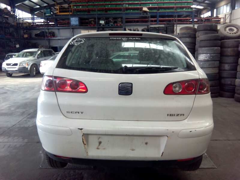 seat ibiza (6l1) del año 2004