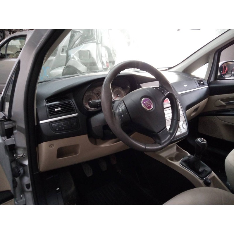 fiat linea (110) del año 2009